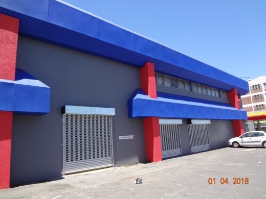 Atlantic Seafoods in Koeberg Service Road also gave their premises a coat of paint. 